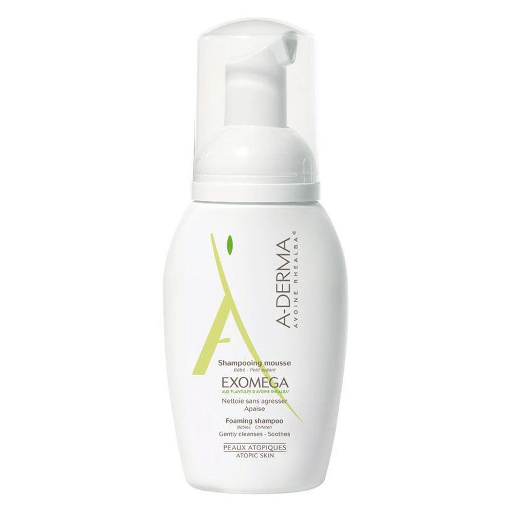 Um shampoo de espuma exomega A-Derma