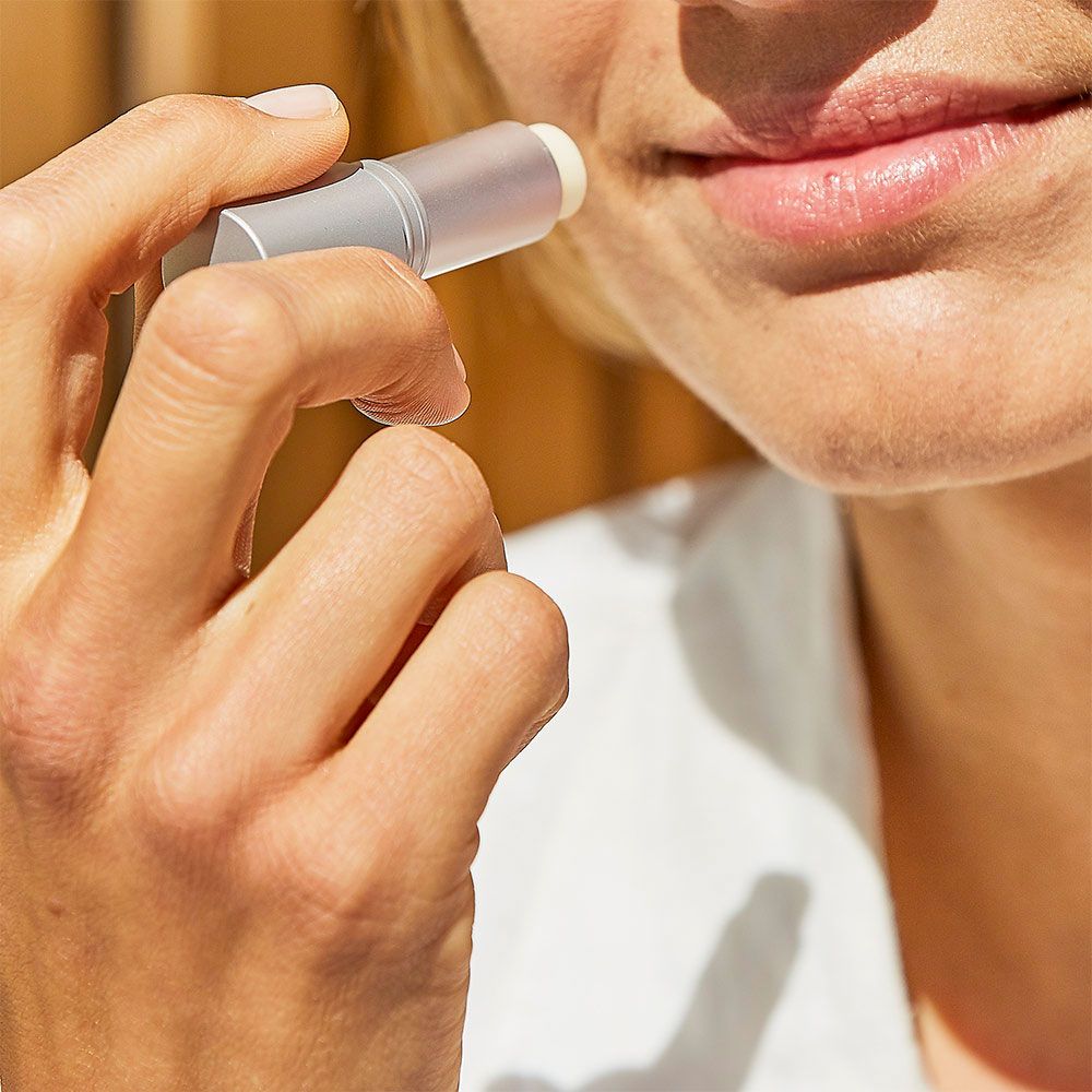Isdin reparador labial stick con ácido hialurónico