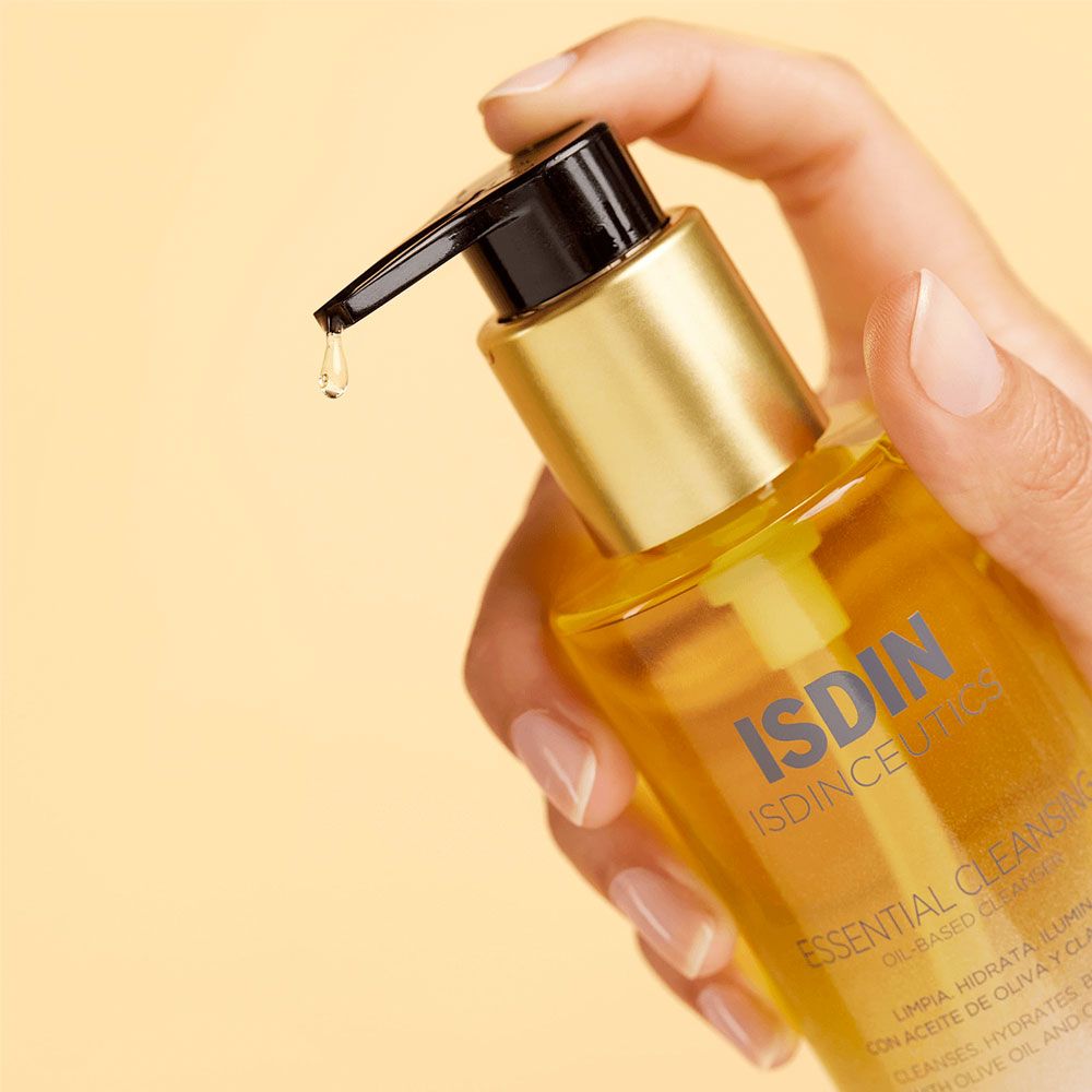 Isdinceutics essential cleansing