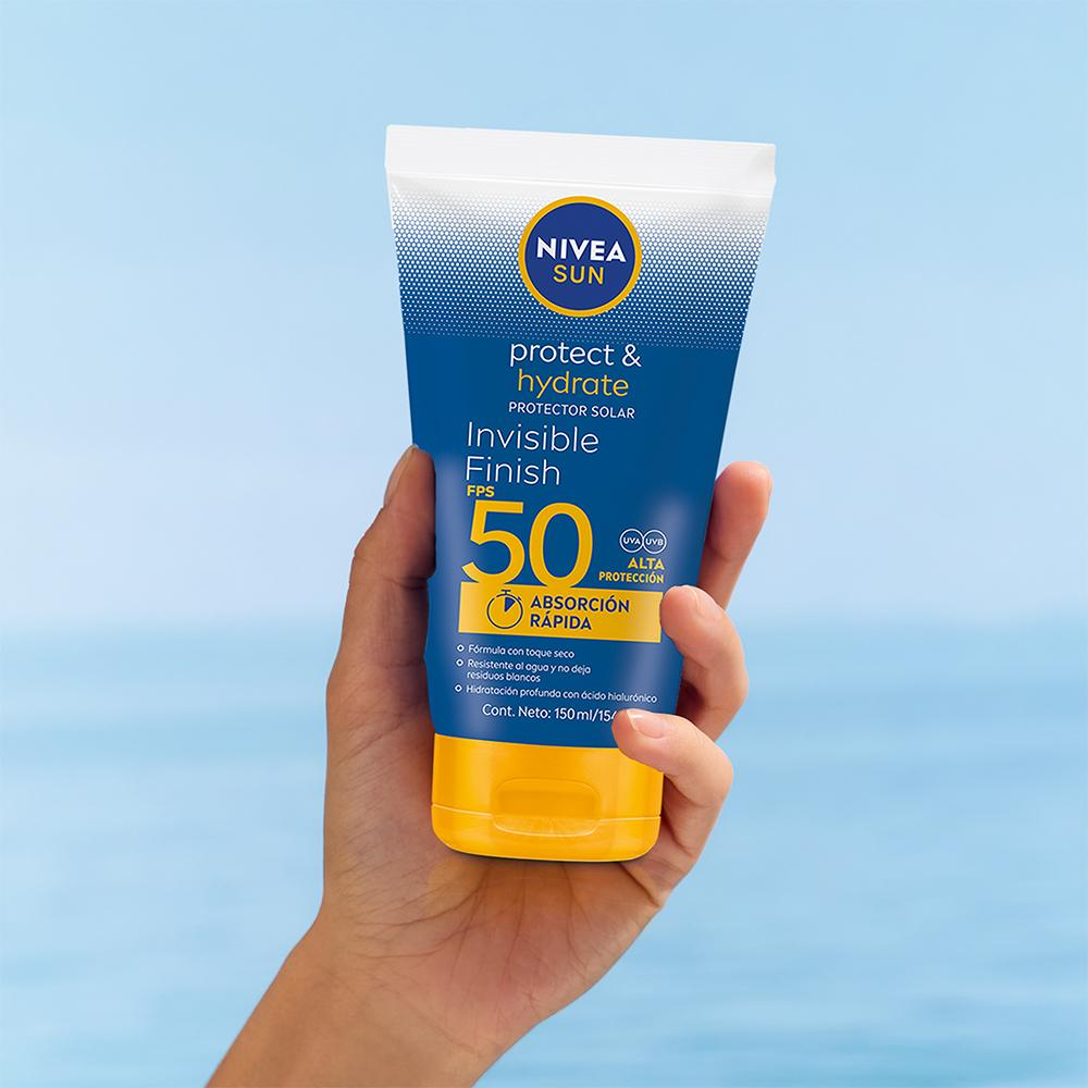 Nivea Protect & Hydrate Invisible Finish Protector Solar Fps50